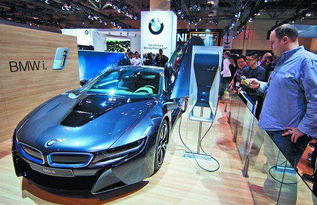 燃油车退场与新能源浪潮下的购车新思 家用车与特种车辆的选择之道